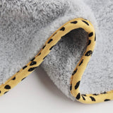 PET’S FAVORITE TOWEL , Premium High Quality Microfiber Pet Towel, Ultra-Absorbent, Quick Drying Towel,, Made in Korea