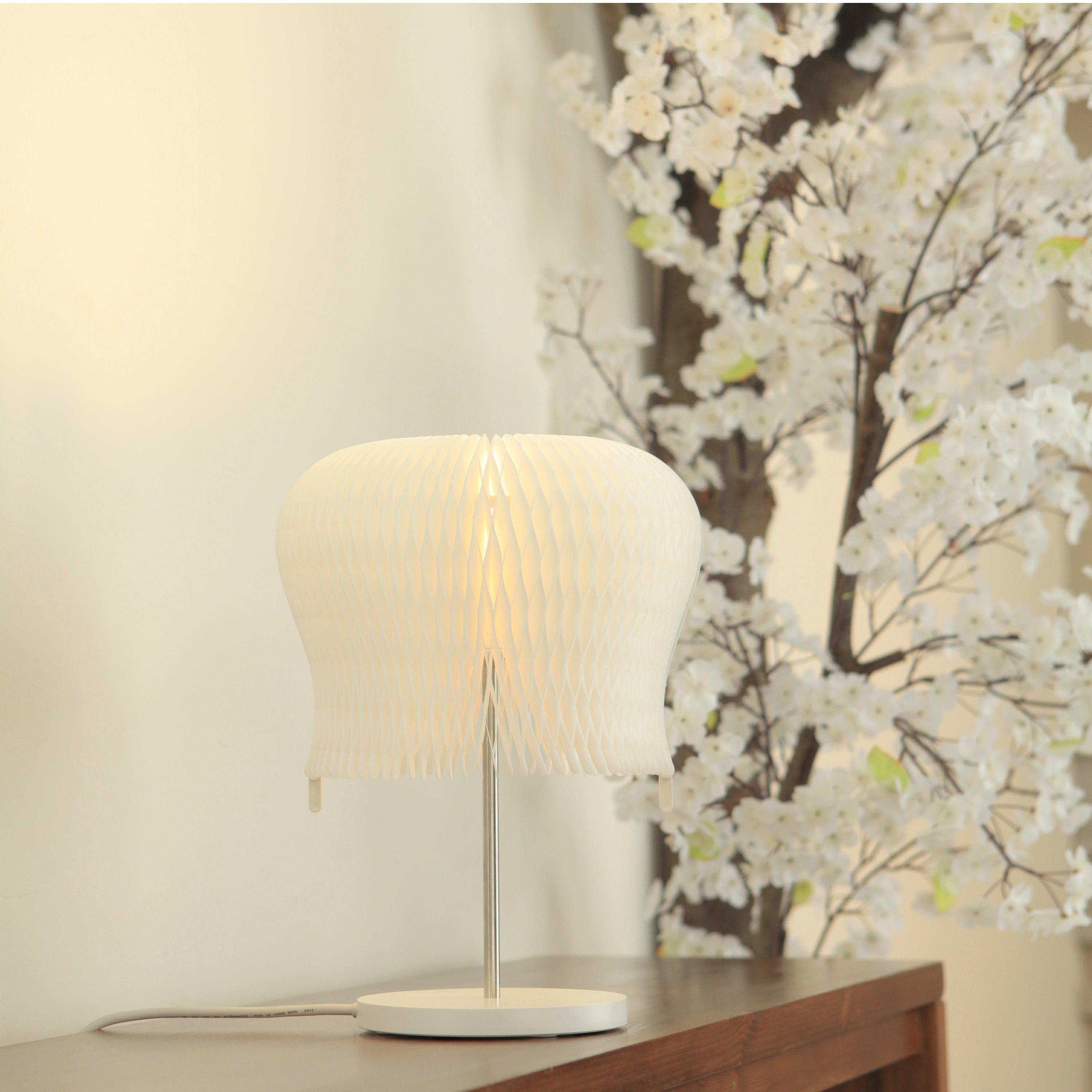Dlight Transformable Lamp Shade Table Lamp